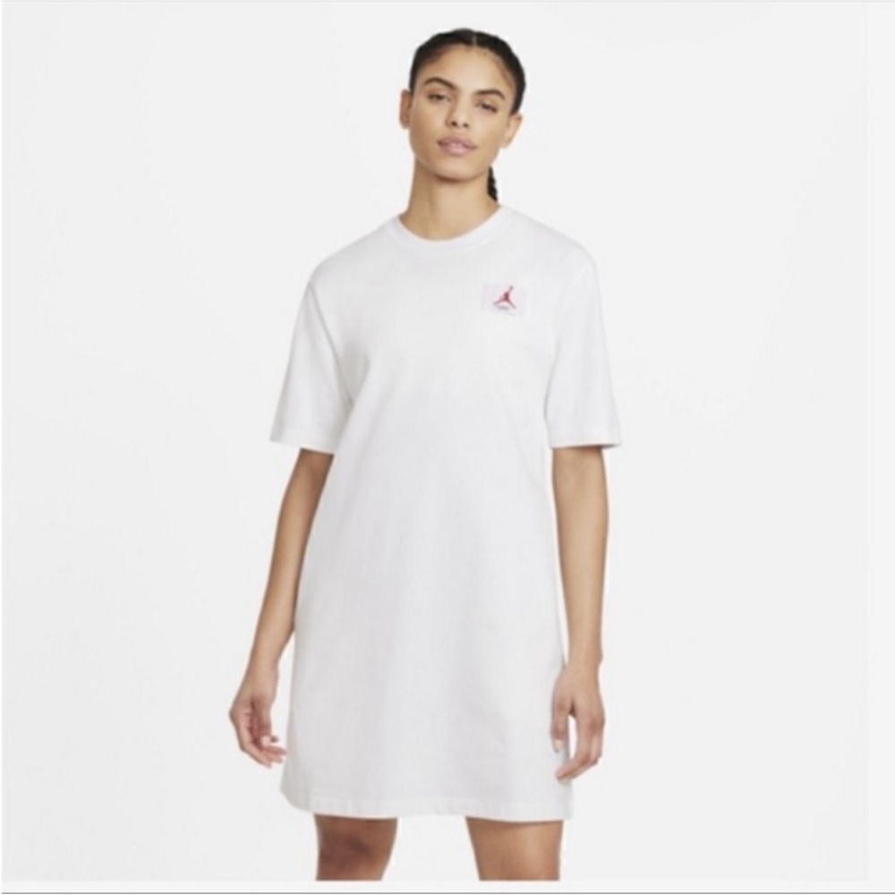 Air Jordan Women’s Shirt Dress White Medium